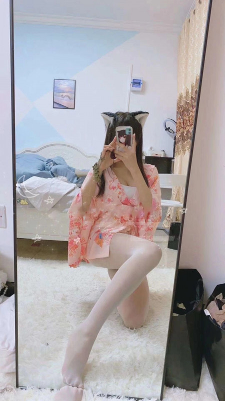 馒头穴小嫩妹一枚